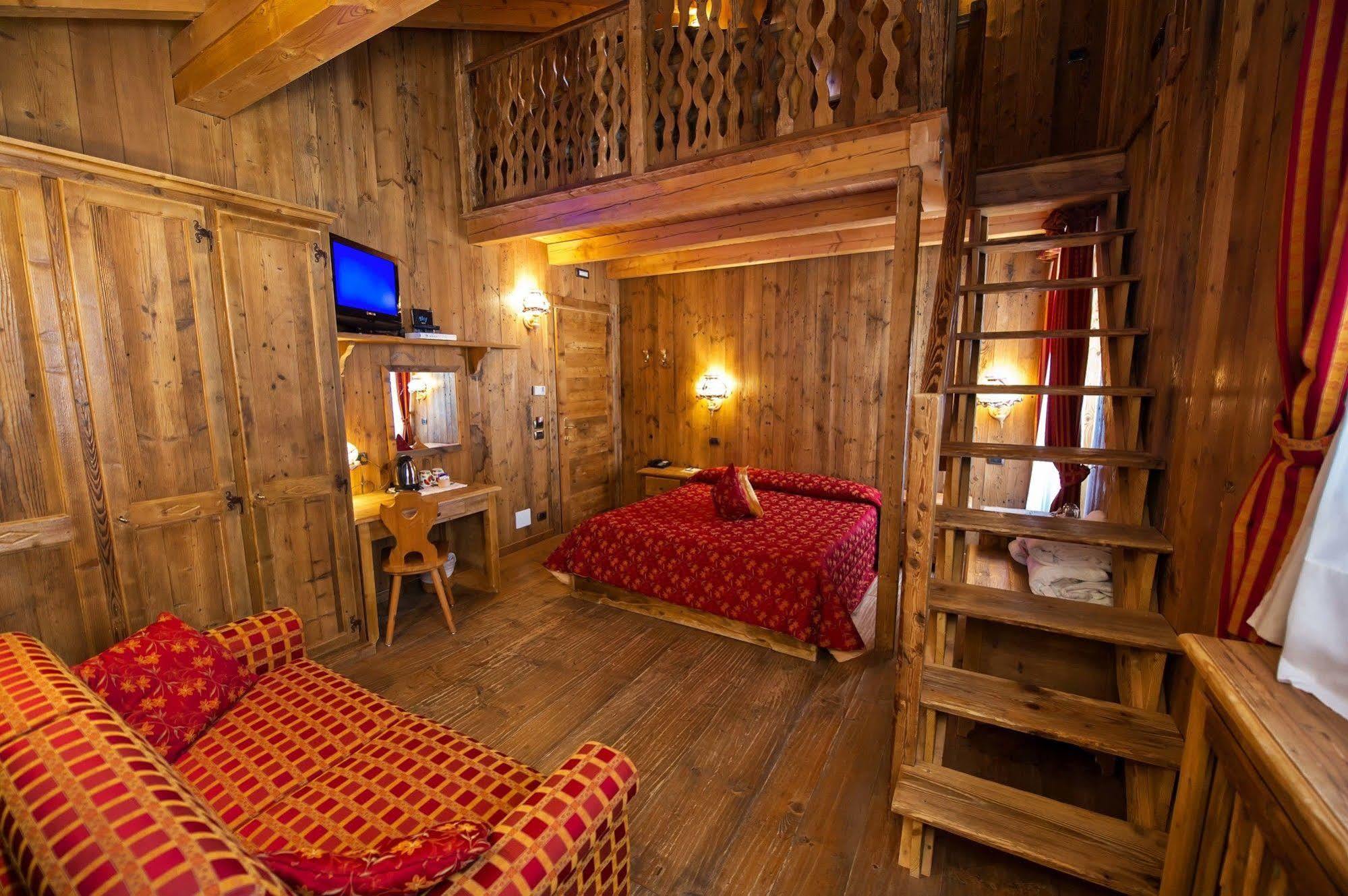 Hotel Jolanda Sport غريسّوني لا ترينيتي المظهر الخارجي الصورة
