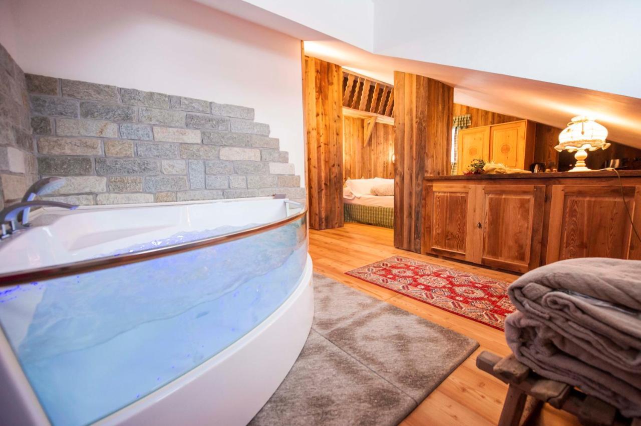 Hotel Jolanda Sport غريسّوني لا ترينيتي الغرفة الصورة